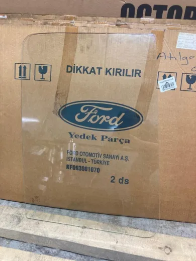 Стекло передней R двери, опускное Ford Transit с 2006г. 4043196
