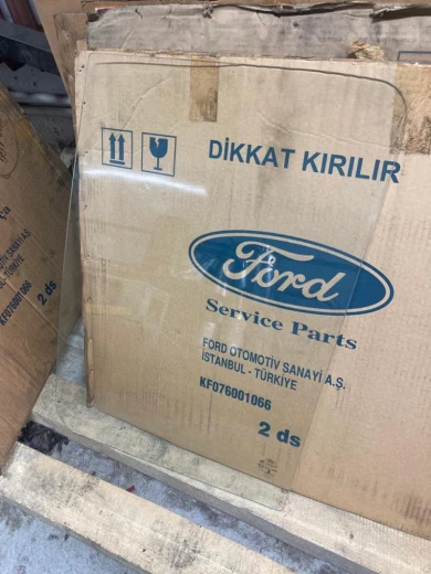 Стекло водительской двери, опускное Ford Transit с 2000 по 2013 4043199
