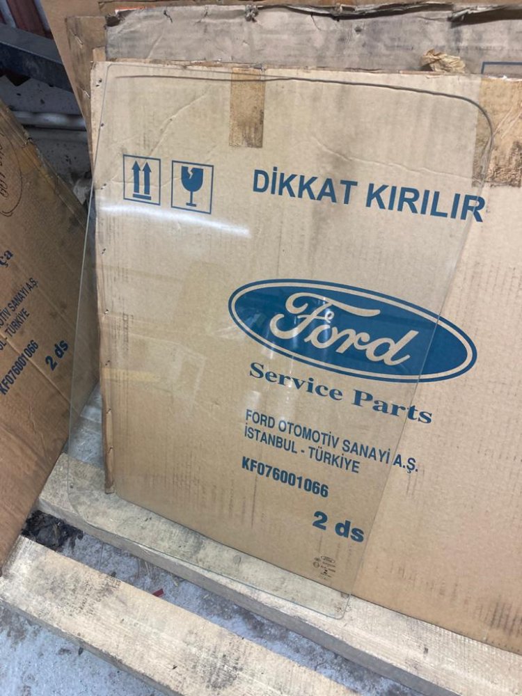 Стекло водительской двери, опускное Ford Transit с 2000 по 2013 4043199